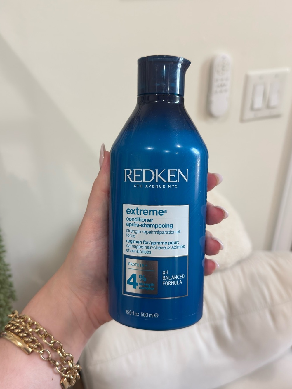 Redken Extreme Conditioner - Deep Blue Bottle